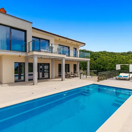 Luxury Vin With Pool & Sea View *