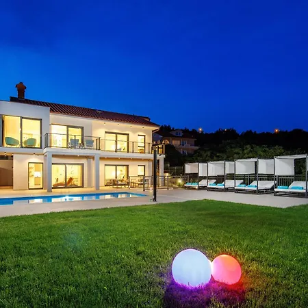 Luxury Vin With Pool & Sea View *