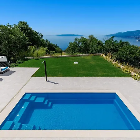 Luxury Vin With Pool & Sea View
