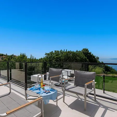 Luxury Vin With Pool & Sea View Apartman *