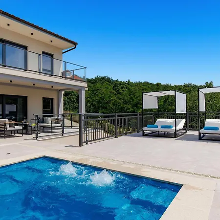 Luxury Vin With Pool & Sea View *